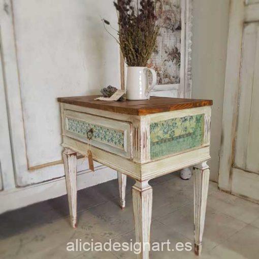Mesitas de noche antiguas de madera maciza decoradas estilo Shabby Chic Romántico - Taller de decoración de muebles antiguos Madrid. Muebles de colores, productos y cursos.