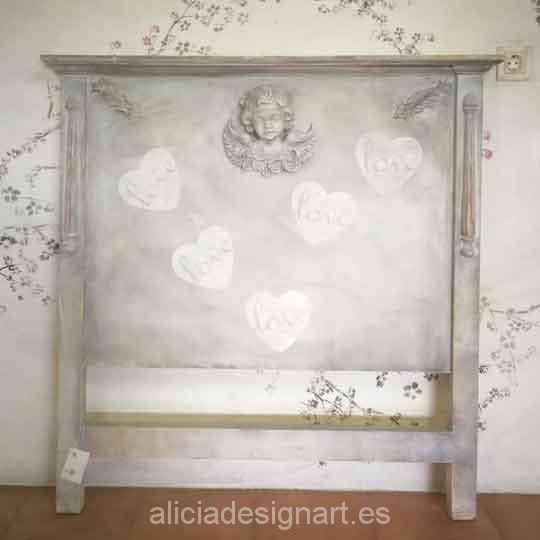 Cabecero antiguo restaurado y decorado con angelito y corazones - Taller decoracíon de muebles antiguos Madrid estilo Shabby Chic, Provenzal, Romántico, Nórdico