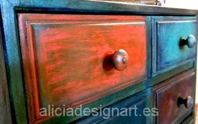 Estilo Boho Chic: de cajonera vintage verde a aparador colorido