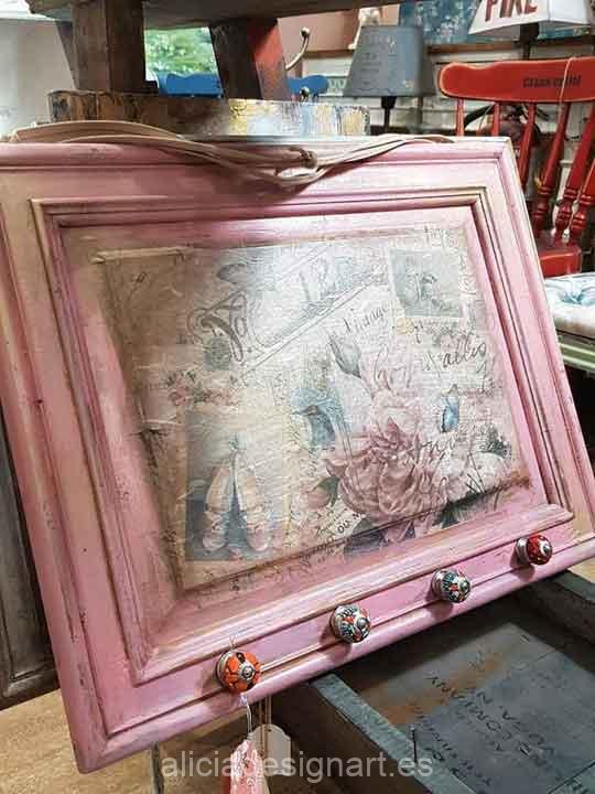 Cuadro colgador Shabby Chic Romántico color rosa - Taller de decoración de muebles antiguos Madrid estilo Shabby Chic, Provenzal, Romántico, Nórdico