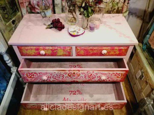 Comoda madera maciza 4 cajones estilo Boho Chic rosa - Taller decoración de muebles antiguos Madrid estilo Shabby Chic, Provenzal, Rómantico, Nórdico