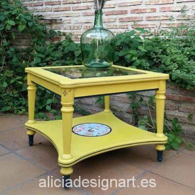 Mesita auxiliar clásica decorada color mostaza y azul, precioso mueble de colores - Taller decoración de muebles antiguos Alicia Designart Madrid.