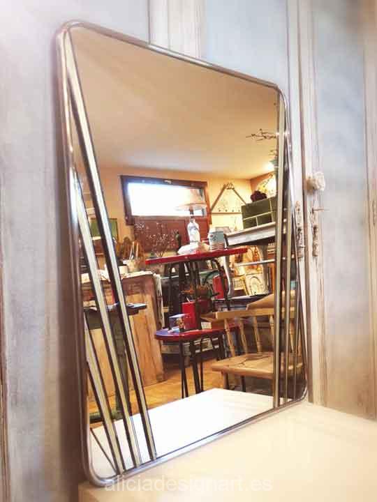 Espejo cromado rectangular antiguo decorado estilo Art Déco - Taller decoración de muebles antiguos Madrid estilo Shabby Chic, Provenzal, Rómantico, Nórdico, muebles de color