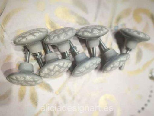Tirador redondo de cerámica gris con abetos blancos estilo Shabby Chic - Taller de decoración de muebles antiguos Madrid estilo Shabby Chic, Provenzal, Romántico, Nórdico