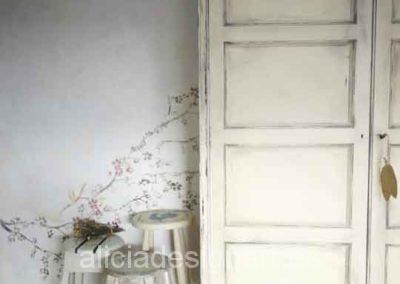 Armario estilo Shabby Chic Lino decapado, decorado por encargo - Taller de decoración de muebles antiguos Madrid. Muebles de colores, productos y cursos.
