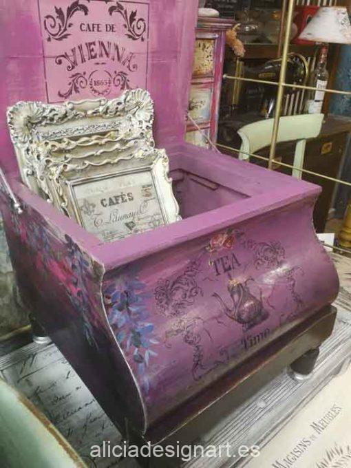 Caja baúl de caoba decorada estilo Boho Chic con glicinas pintadas a mano - Taller de decoración de muebles antiguos Alicia Designart Madrid. Muebles de colores, productos y cursos.