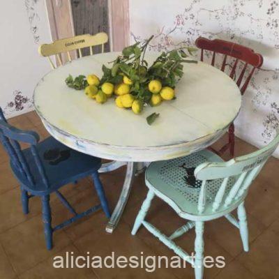 Mesa de comedor redonda extensible estilo campestre blanco desgastado - Taller de decoración de muebles antiguos Madrid. Muebles de colores, productos y cursos.