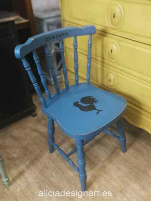 Silla Windsor vintage estilo farmhouse azul con stencils - Taller de decoración de muebles antiguos Madrid estilo Shabby Chic, Provenzal, Romántico, Nórdico