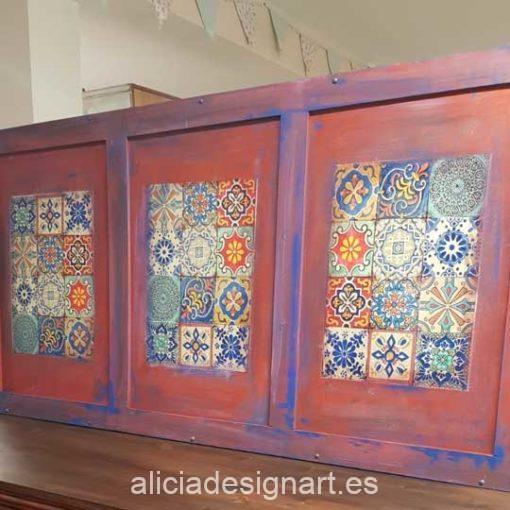 Cabecero decorado estilo Boho Chic con découpage con baldosas - Taller de decoración de muebles antiguos Alicia Designart Madrid