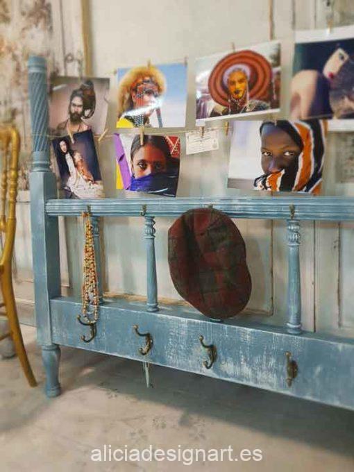 Perchero con portafoto decorado estilo Shabby Chic Romántico - Tienda de productos de decoración en Madrid. Plantillas de stencil, papel decoupage, pintura decoración, Shalk Paint, accesorios