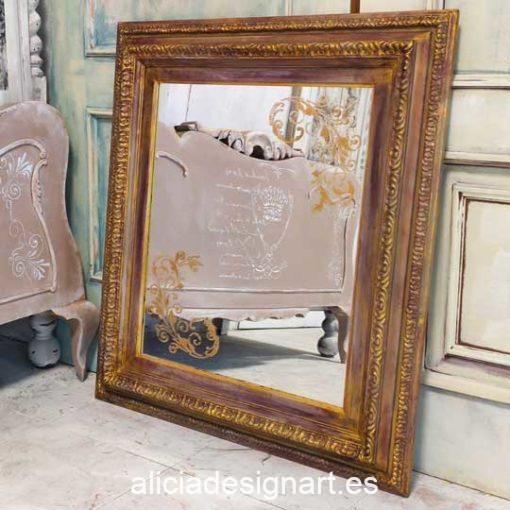 Espejo rococo antiguo decorado en tonos cálidos con stencil de arabescos - Taller decoración de muebles antiguos Madrid estilo Shabby Chic, Provenzal, Romántico, Nórdico