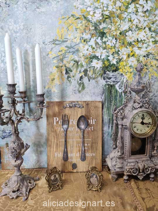 Cuadro decorativo en madera reciclada con cubiertos antiguos y stencil Poivre Noir - Taller decoración de muebles antiguos Madrid estilo Shabby Chic, Provenzal, Romántico, Nórdico
