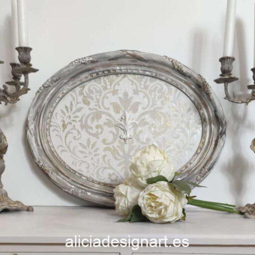 Marco de resina reciclado ovalado con motivos adamascados - Taller decoración de muebles antiguos Madrid estilo Shabby Chic, Provenzal, Romántico, Nórdico