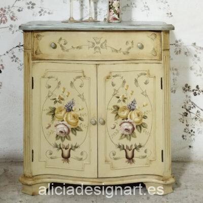 Mueble auxiliar o recibidor Amélie, decorada estilo italiano con motivos florales - Taller de decoración de muebles antiguos Madrid. Muebles de colores, productos de decoración y cursos.