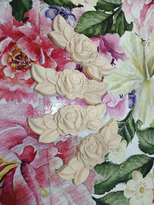 Pequeño aplique decorativo de madera con motivos florales Rosa - Taller de decoración de muebles antiguos Alicia Designart Madrid estilo Shabby Chic, Provenzal, Romántico, Nórdico