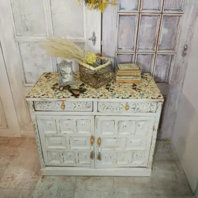 Aparador Flores Silvestres, decorado estilo Shabby Chic Farmhouse y Campestre con motivos florales - Taller de decoración de muebles antiguos Alicia Designart Madrid. Muebles de colores, productos de decoración y cursos.