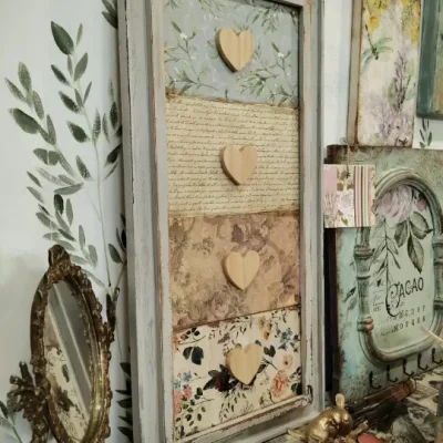 Cuadro romántico patchwork con 4 corazones - Taller de decoración de muebles antiguos Alicia Designart Madrid. Muebles de colores estilo Shabby Chic, Provenzal, Romántico, Nórdico